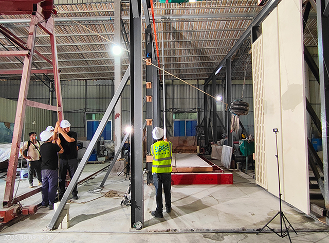 装配式预应力UHPC幕墙板